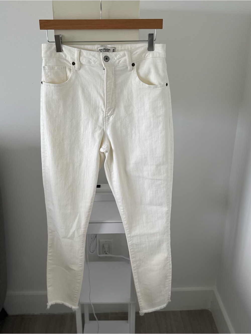Abercrombie & Fitch White Skinny Jeans